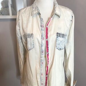 Acid washed/pink detail button up shirt